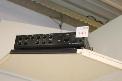 Mixer Versterker TOA A1712 met 6 microfoon en 5 AUX ingangen – kavel bij HNVI, Oirschot