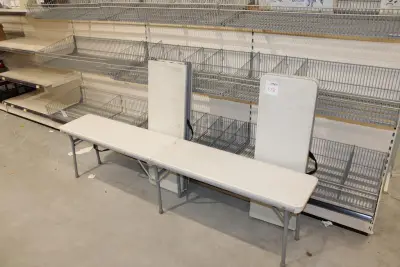 Die inklapbare campingbankjes. Totale breedte uitgeklapt 183 cm – kavel bij HNVI, Oirschot