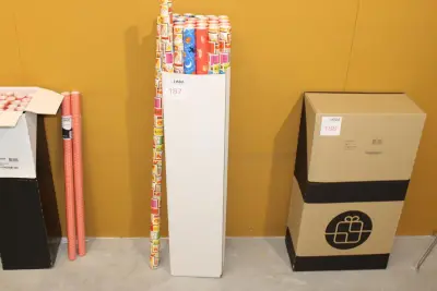 Drie dozen met Sinterklaas inpakpapier extra breed – kavel bij HNVI, Oirschot
