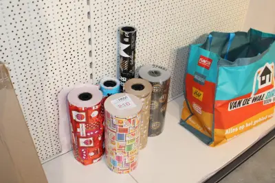 Vijf rollen inpakpapier Sinterklaas – kavel bij HNVI, Oirschot