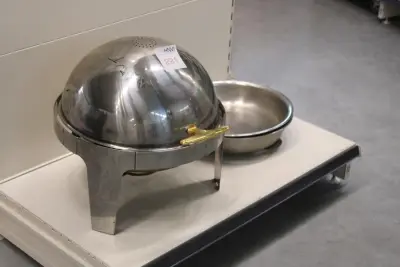Shafing Dish rond met drie inzetschalen – kavel bij HNVI, Oirschot