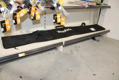 Foudraal t.b.v. Makita zaaggeleider 140 cm – kavel bij HNVI, Oirschot