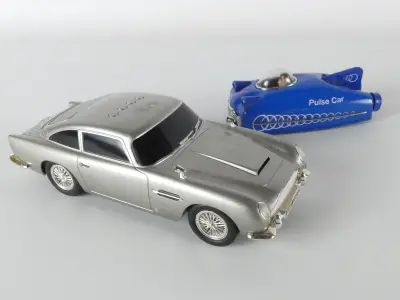 Set van 2 metalen speelgoedauto's – kavel bij De Kringwinkel, Heverlee
