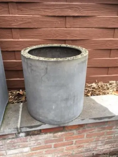 bloempot – kavel bij Vlavem