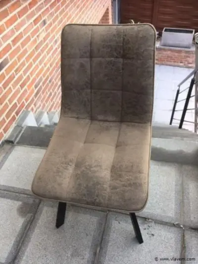 4 stoelen – kavel bij Vlavem