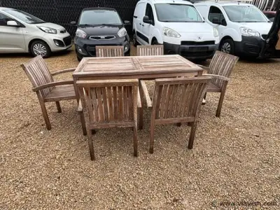 Teak tafel en 6 stoelen – kavel bij Vlavem