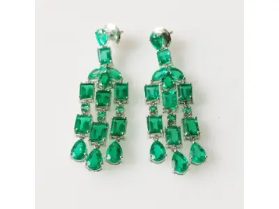 21.24ct Lab Grown Emerald Earrings – kavel bij XL Auctions