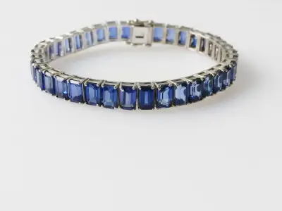 32.90ct Lab Grown Sapphire Bracelet – kavel bij XL Auctions