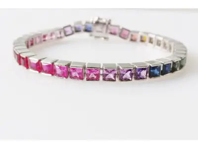 34.68ct Lab Grown Sapphire and Bracelet – kavel bij XL Auctions