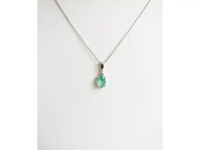 1.29ct Emerald and Diamond Necklace with Pendant – kavel bij XL Auctions