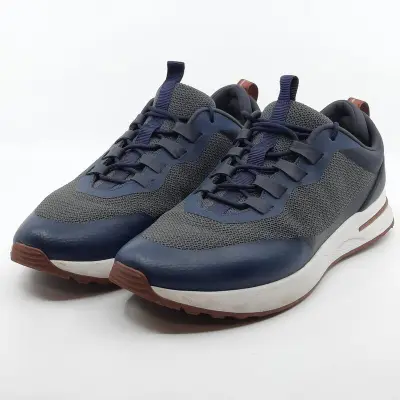 Paar sneakers, maat 44,5, Loro Piana, Week_end Walk Evo – kavel bij Domeinen Roerende Zaken, Groningen