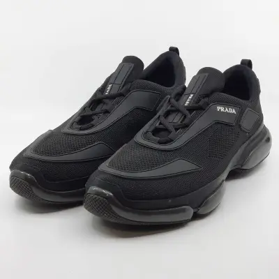 Paar sneakers, maat 10, Prada, 2EG 253 – kavel bij Domeinen Roerende Zaken, Groningen