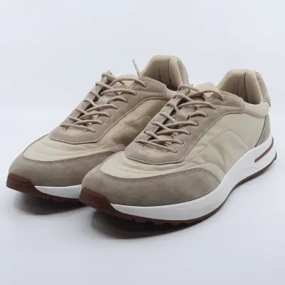 Paar sneakers, maat 45, Loro Piana, Week_end Walk Evo – kavel bij Domeinen Roerende Zaken, Groningen