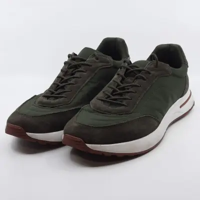 Paar sneakers, maat 45, Loro Piana, Week_end Walk Evo – kavel bij Domeinen Roerende Zaken, Groningen