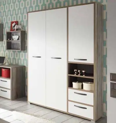 Kledingkast Petrus | 138 x 57 x 201 cm | Wit en bruin – kavel bij Openbare Verkopen, Beveren-Leie