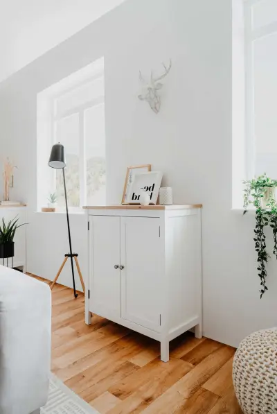 Commode Berge 80cm 2 deuren - wit/eik – kavel bij Openbare Verkopen, Beveren-Leie