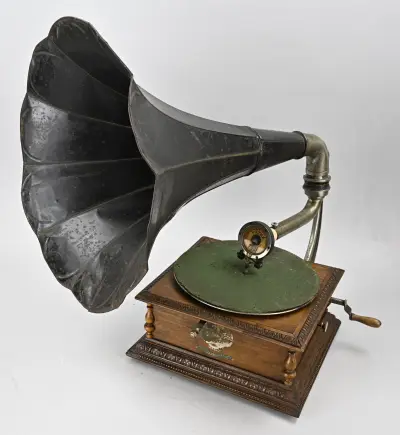 Antieke grammofoon, 1900 – kavel bij Twents Veilinghuis