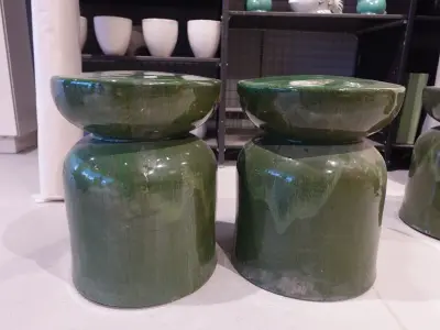 2x Terracotta poef – kavel bij Openbare Verkopen, Waregem