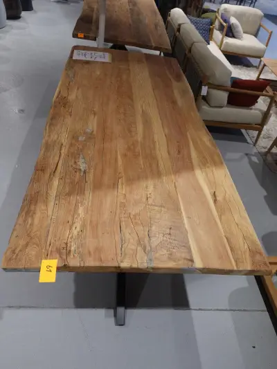 Teak boomstamtafel – kavel bij Openbare Verkopen, Waregem