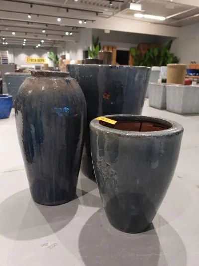 3x Vorstvrije terracotta bloempot – kavel bij Openbare Verkopen, Waregem