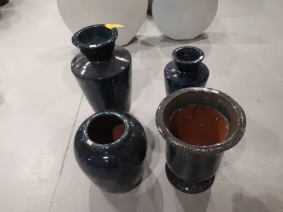 4x Vorstvrije terracotta vaas – kavel bij Openbare Verkopen, Waregem
