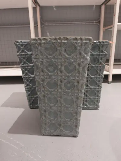 3x Vorstvrije terracotta bloempot – kavel bij Openbare Verkopen, Waregem