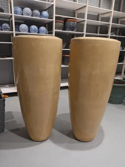 2x Vorstvrije terracotta bloempot – kavel bij Openbare Verkopen, Waregem
