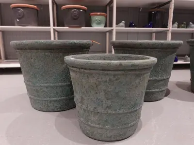 3x Vorstvrije terracotta bloempot – kavel bij Openbare Verkopen, Waregem