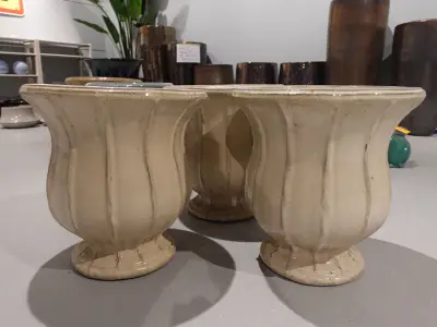 3x Vorstvrije terracotta bloempot – kavel bij Openbare Verkopen, Waregem