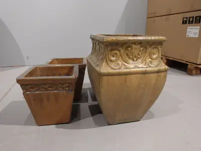4x Vorstvrije terracotta bloempot – kavel bij Openbare Verkopen, Waregem