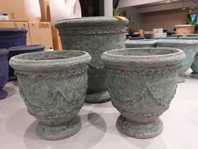 3x Vorstvrije terracotta bloempot – kavel bij Openbare Verkopen, Waregem