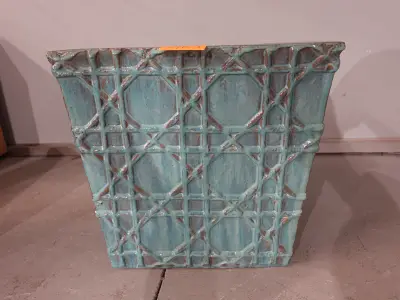 Vorstvrije terracotta bloempot – kavel bij Openbare Verkopen, Waregem