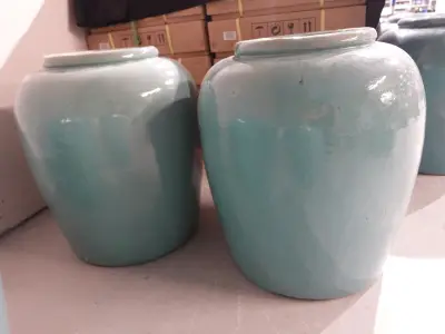 2x Terracotta bloempot – kavel bij Openbare Verkopen, Waregem