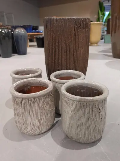 5x Vorstvrije terracotta bloempot – kavel bij Openbare Verkopen, Waregem