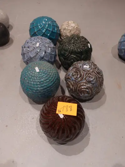 7x Terracotta decoratie ballen – kavel bij Openbare Verkopen, Waregem