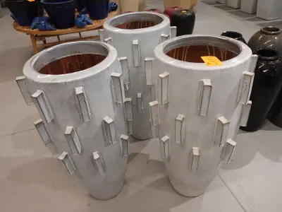 3x Vorstvrije terracotta bloempot – kavel bij Openbare Verkopen, Waregem