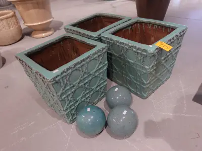 3x Vorstvrije terracotta bloempot – kavel bij Openbare Verkopen, Waregem