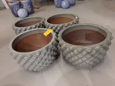 4x Vorstvrije terracotta bloempot – kavel bij Openbare Verkopen, Waregem