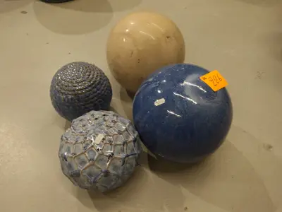 4x Terracotta decoratie ballen – kavel bij Openbare Verkopen, Waregem