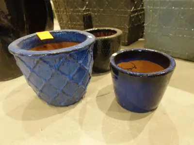 3x Vorstvrije terracotta bloempot – kavel bij Openbare Verkopen, Waregem