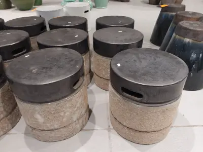 6x Terracotta poef – kavel bij Openbare Verkopen, Waregem