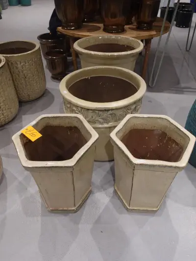 4x Vorstvrije terracotta bloempot – kavel bij Openbare Verkopen, Waregem