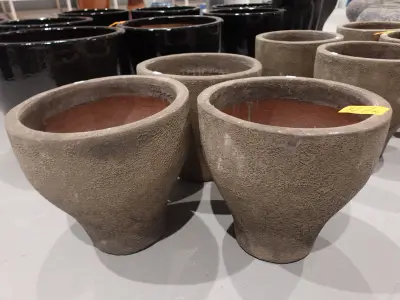 4x Vorstvrije terracotta bloempot – kavel bij Openbare Verkopen, Waregem