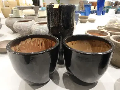 3x Vorstvrije terracotta bloempot – kavel bij Openbare Verkopen, Waregem