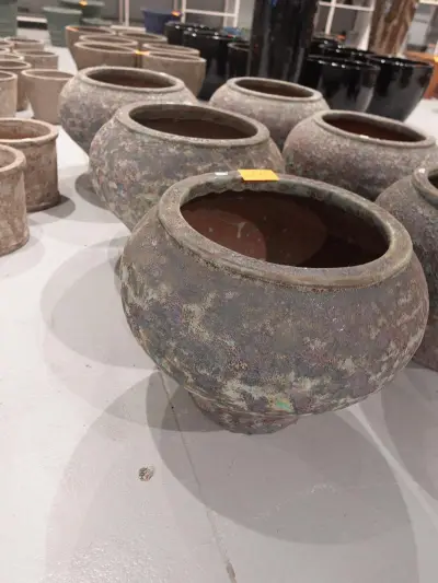 3x Vorstvrije terracotta bloempot – kavel bij Openbare Verkopen, Waregem
