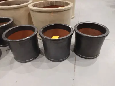 3x Vorstvrije terracotta bloempot – kavel bij Openbare Verkopen, Waregem