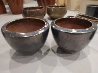 2x Vorstvrije terracotta bloempot – kavel bij Openbare Verkopen, Waregem