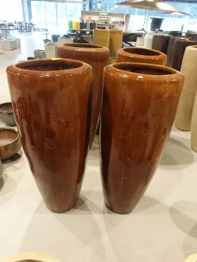 2x Vorstvrije terracotta bloempot – kavel bij Openbare Verkopen, Waregem