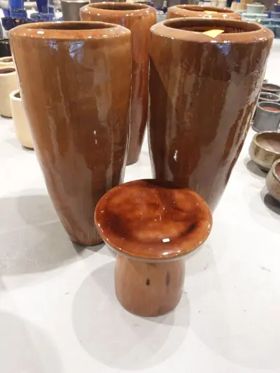 2x Vorstvrije terracotta bloempot – kavel bij Openbare Verkopen, Waregem