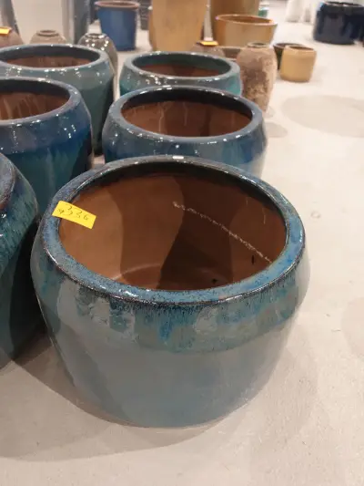 3x Vorstvrije terracotta bloempot – kavel bij Openbare Verkopen, Waregem